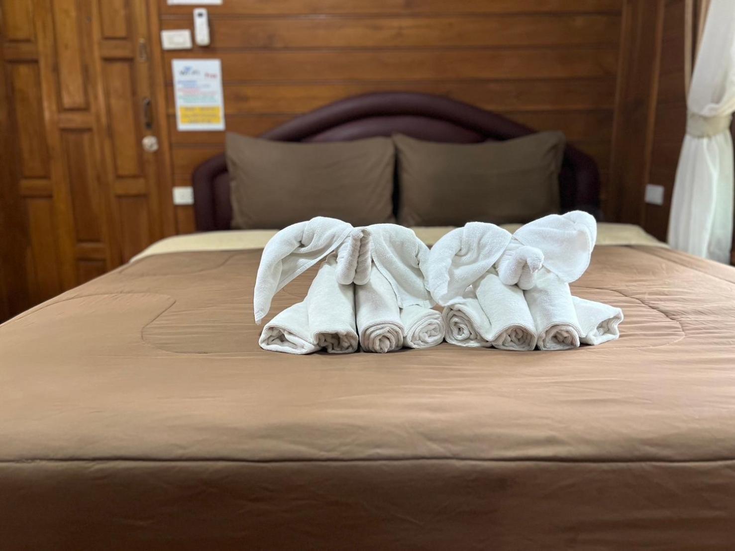 Denchai City Resort เด่นชัยซิตี้ รีสอร์ท Phrae Exterior foto